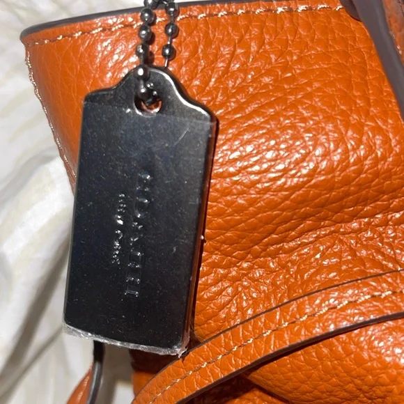 Coach Andy Crossbody With Horse And Carriage in Sunset Orange EUC pristine NC - Picture 8 of 16
